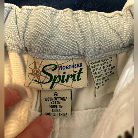NWOT NORTHERN SPIRIT White Shorts - Picture 2 of 3